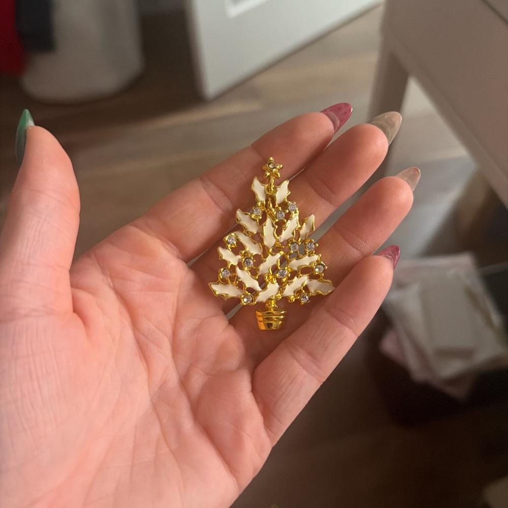 Gold and White Christmas Tree Brooch